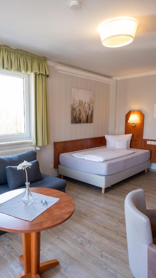Hotel Am Uenglinger Tor Stendal Bagian luar foto