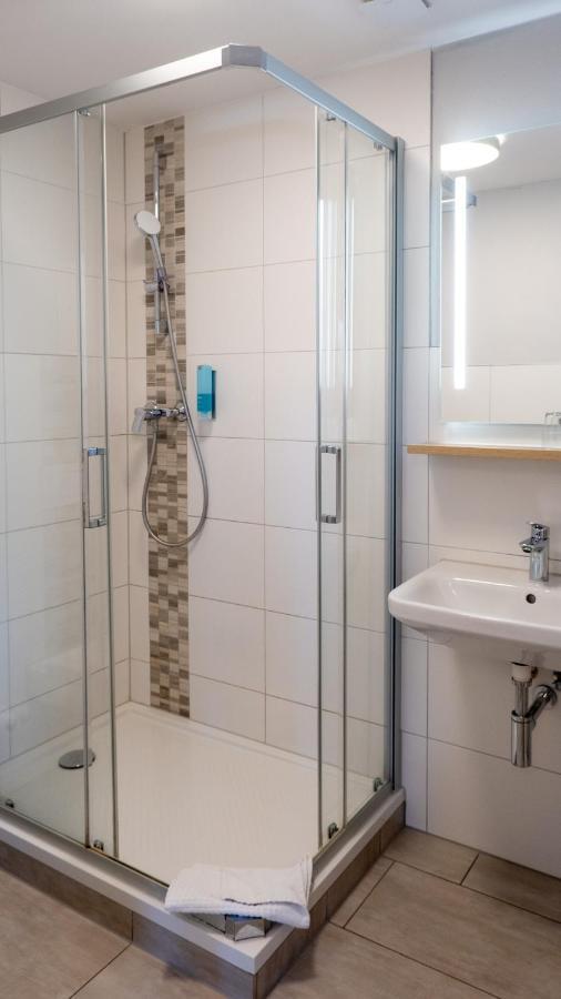 Hotel Am Uenglinger Tor Stendal Bagian luar foto