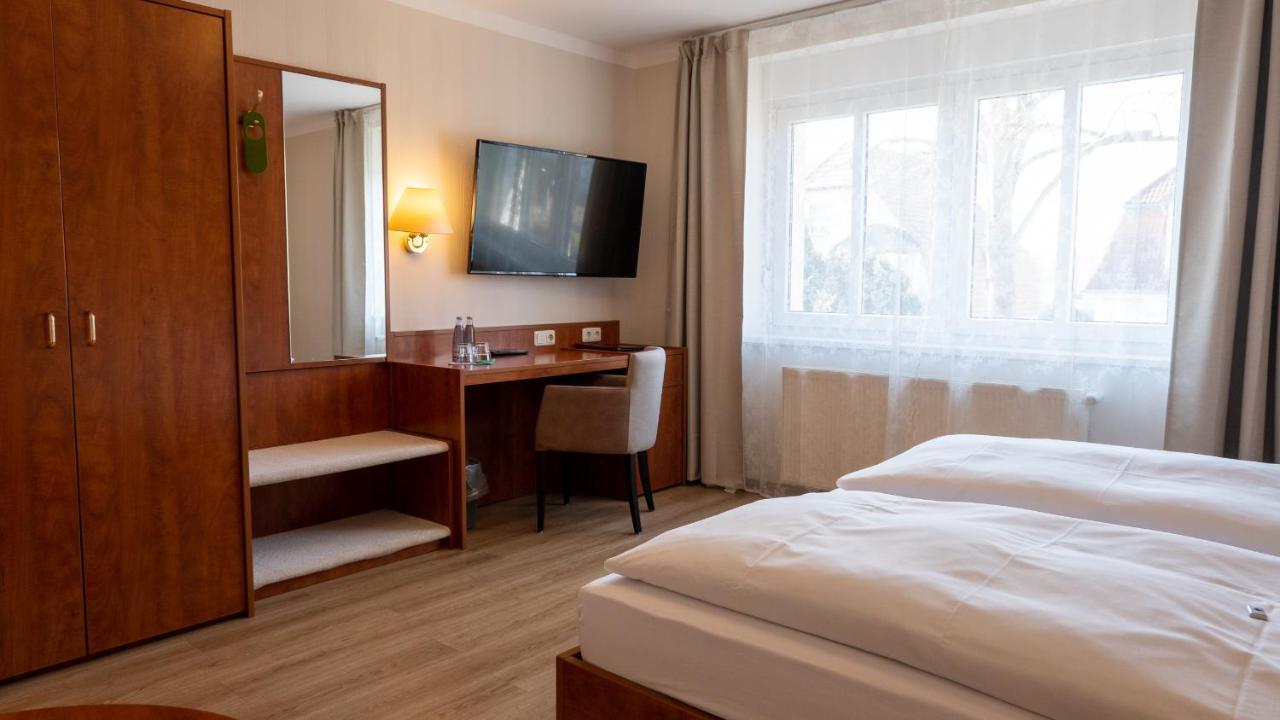 Hotel Am Uenglinger Tor Stendal Bagian luar foto